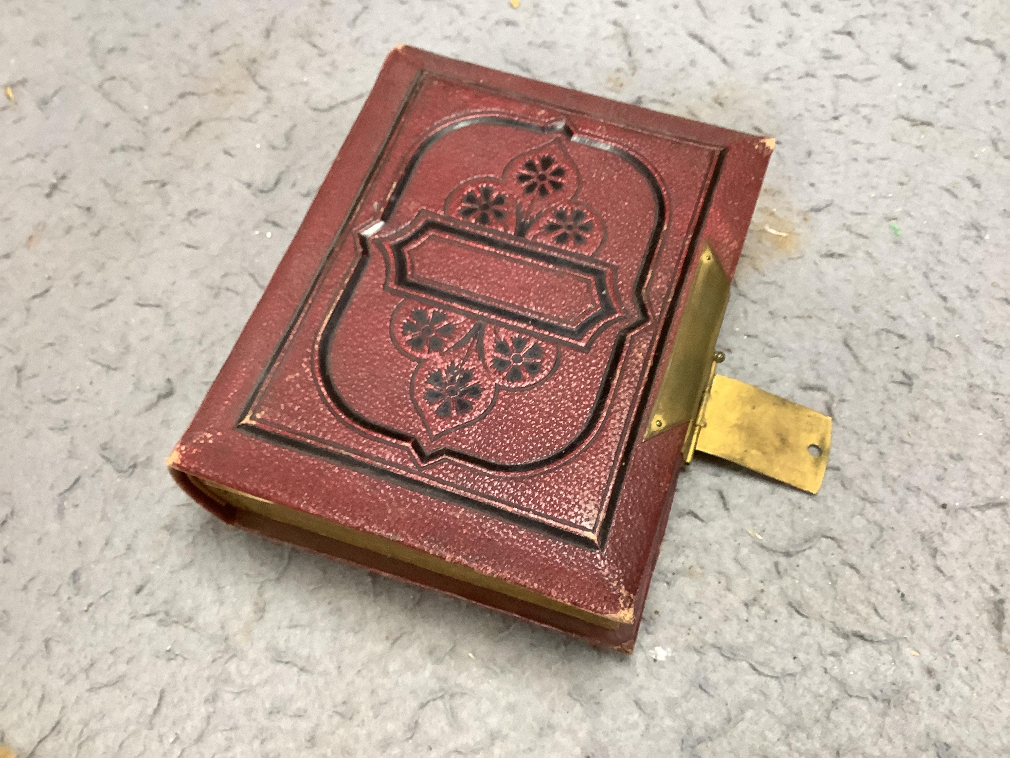 A collection of Victorian and Edwardian Carte de viste photograph albums to include ladies wearing mourning dress, various photographers including Elliott & Fry, London. Condition - fair, some albums empty